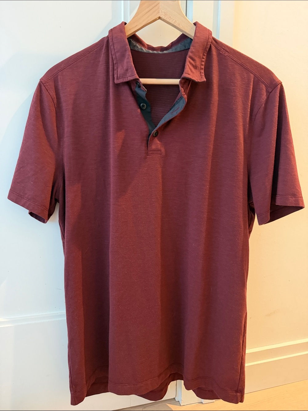 lululemon athletica Men's Polo in Burgundy